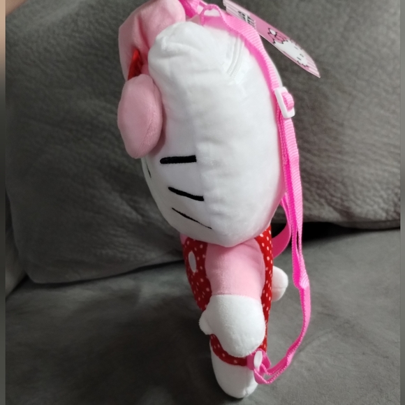 Hello Kitty Plush Backpack - Picture 2 of 4